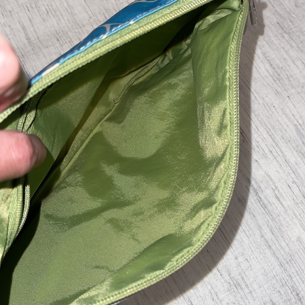 JujuBe wristlet floral pattern retired. always used in a beach bag ~ clean - Picture 6 of 8